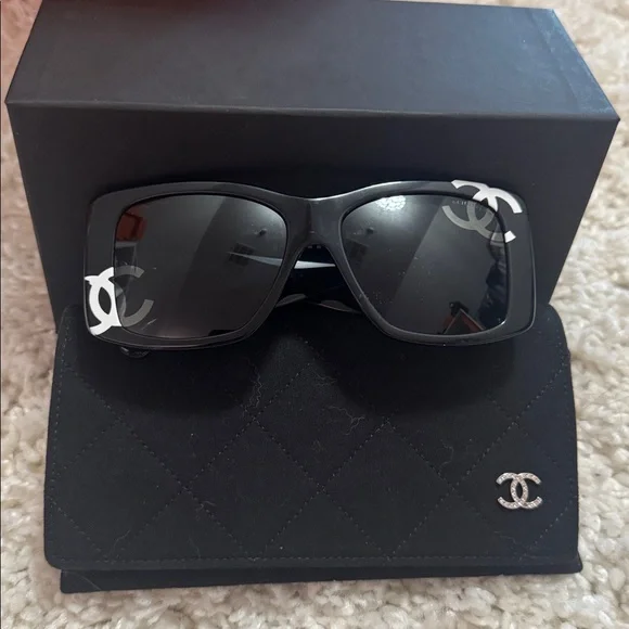 CHANEL | Accessories | Auth Nib Chanel 7472 Cc Logo  display picture 2